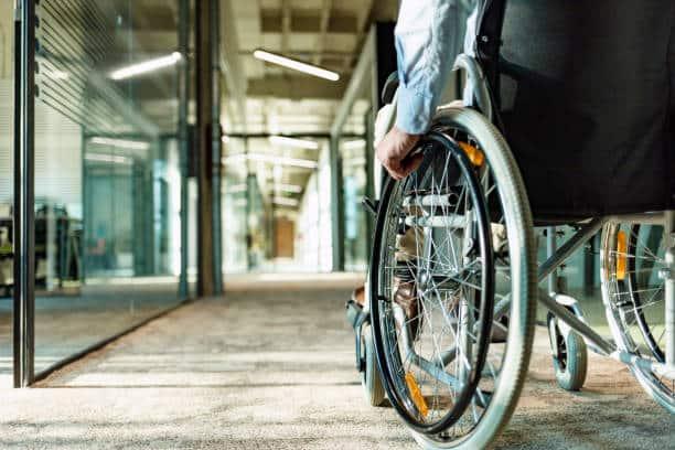 Como Escolher a Plataforma Elevatória Cadeirante Ideal para Acessibilidade